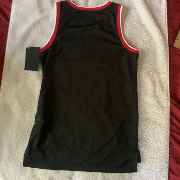 NWT Jordan boys mesh jersey tank top - Picture 3 of 4